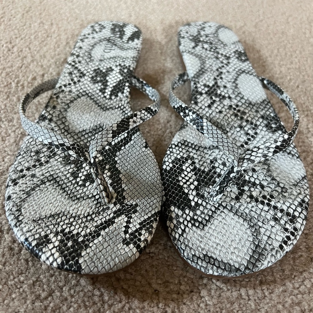 ROHB Flip Flops Size 8